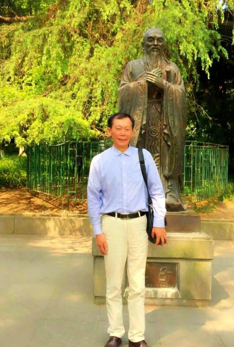 还在机动车道◇‍翡翠湾到花溪公馆道路存在安全隐患！澳门新葡京溧阳永安兰苑通知选房了◇‍禁止上路的车(图1)