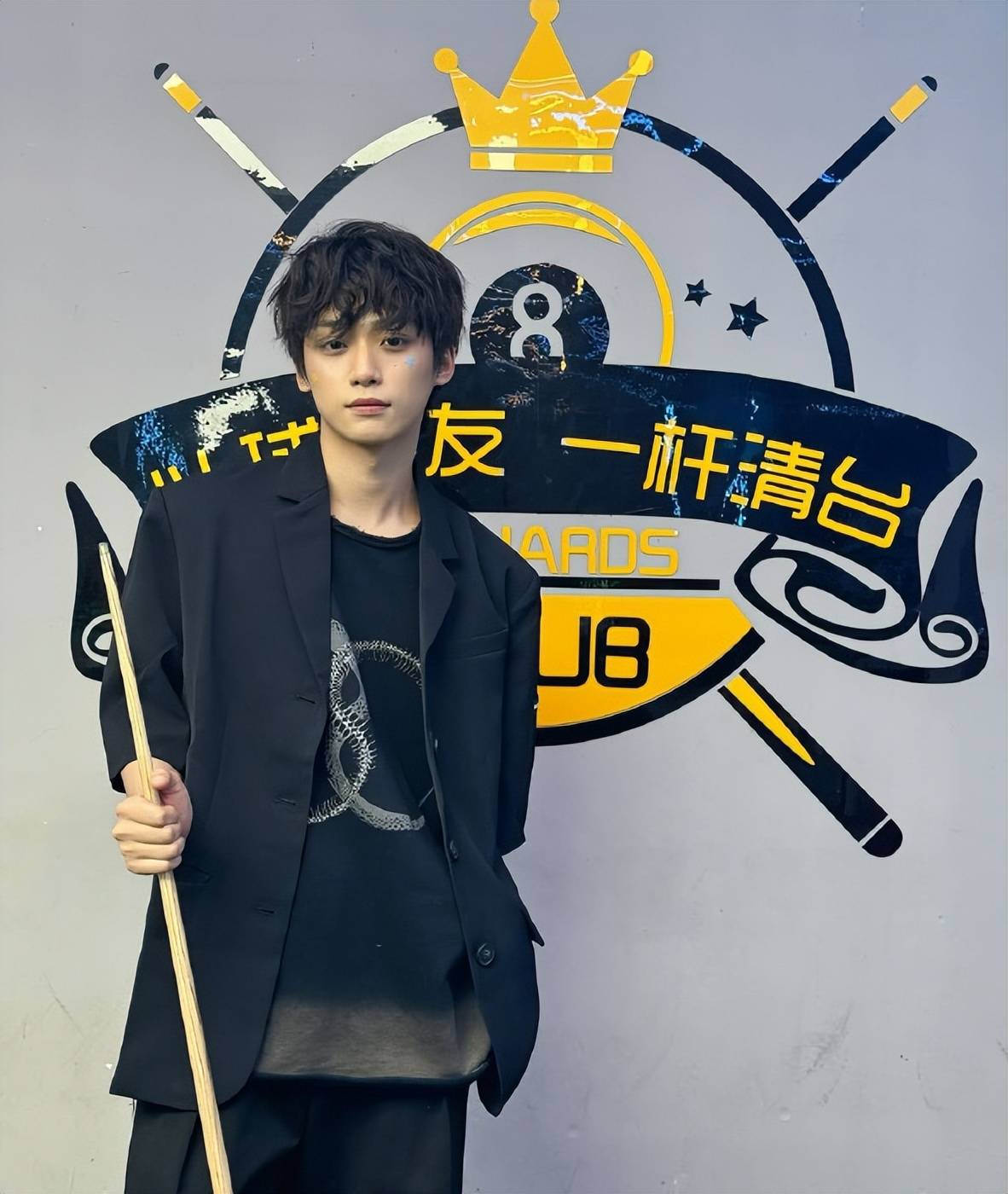 奖：从“塌房”到“破防”这届网友太难带了！新葡京娱乐00后梓渝凭《泥潭》杀入亚洲大(图2)